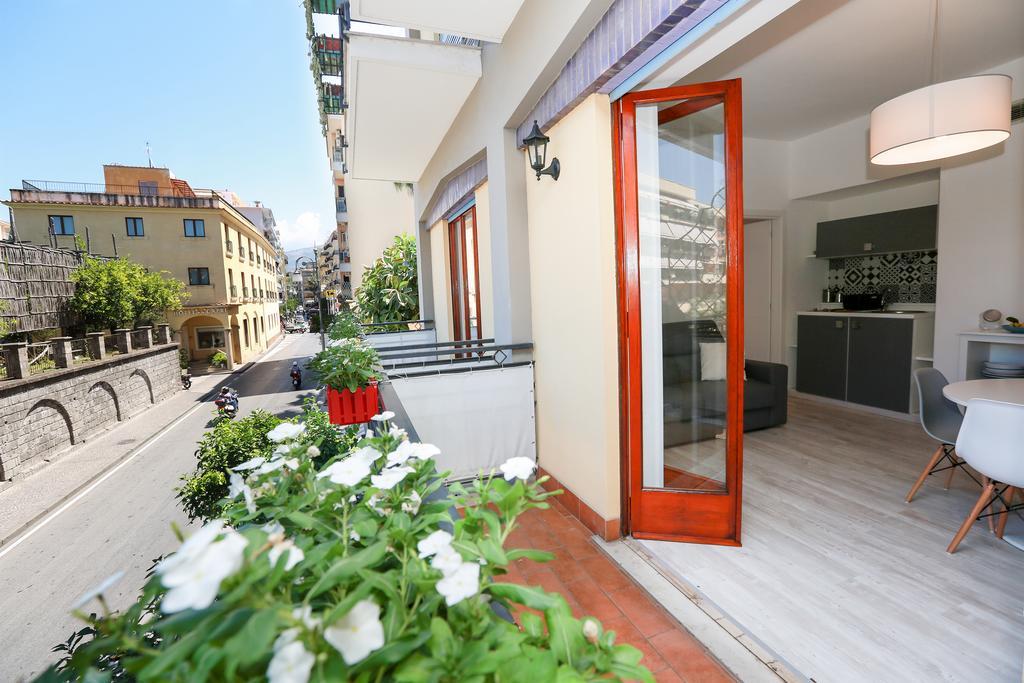 Flower Suites Sorrento Exterior foto
